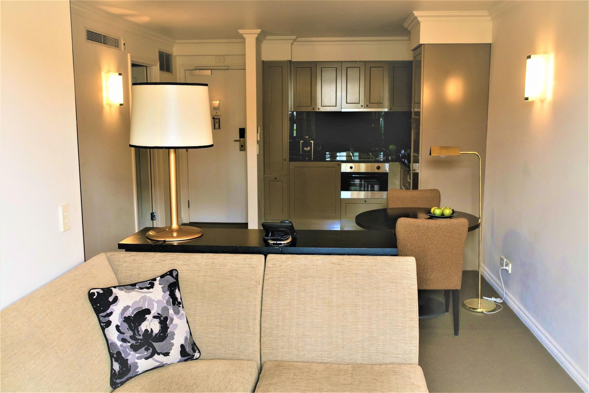 The Lyall Melbourne Luaran gambar