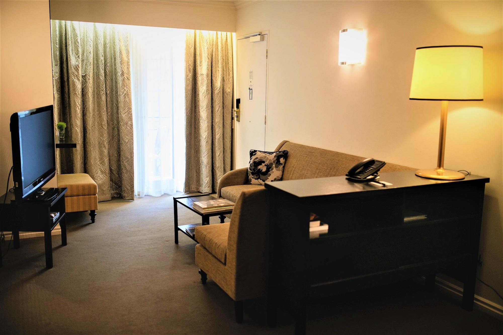 The Lyall Melbourne Luaran gambar