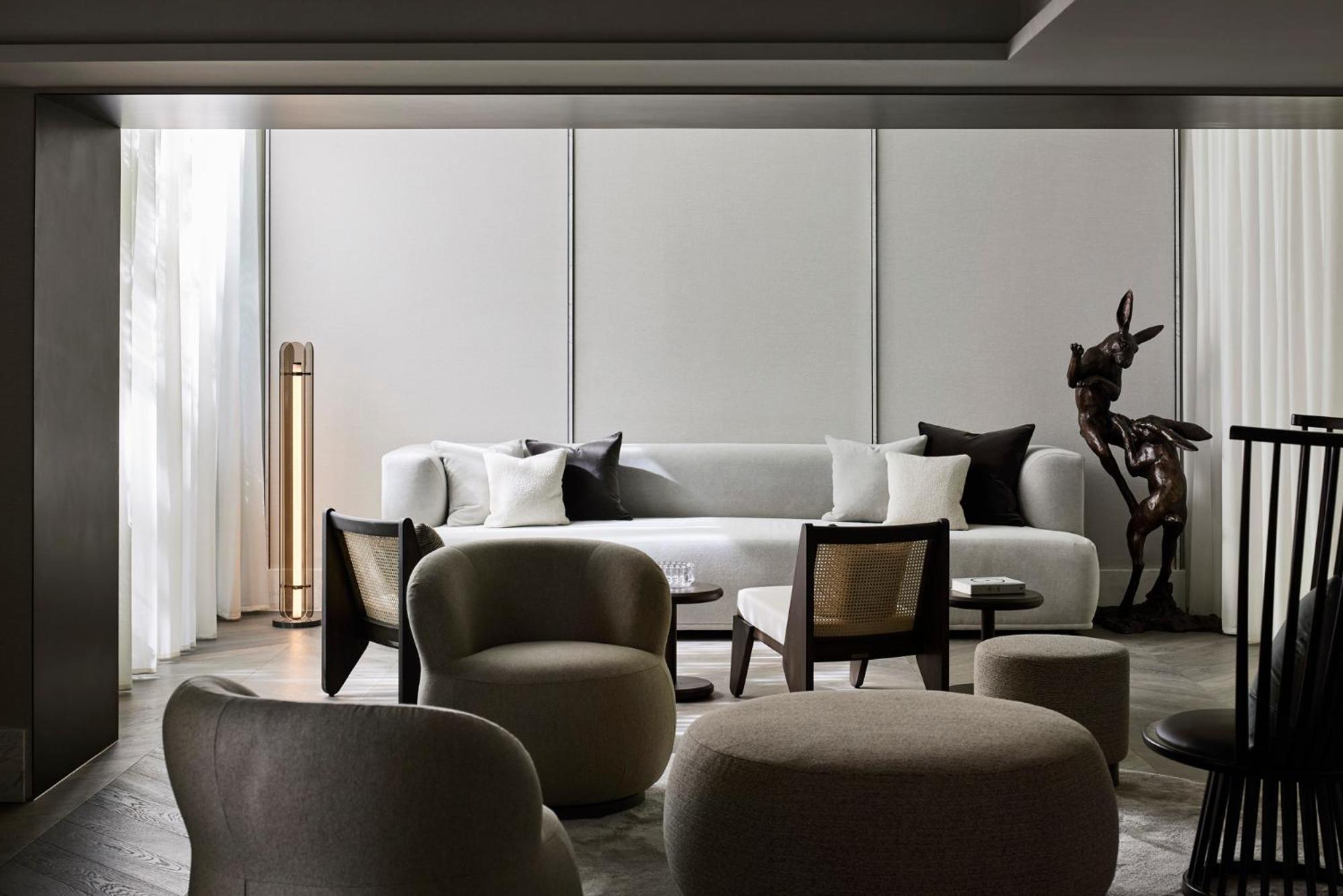 The Lyall Melbourne Luaran gambar